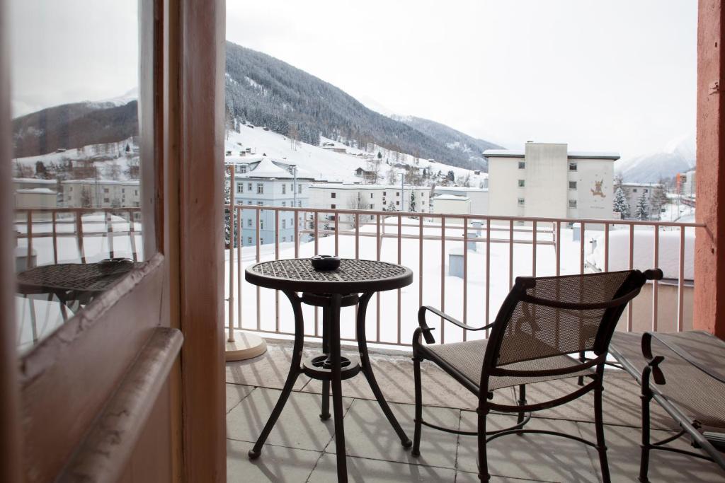 Hotel Ochsen By Mountain Hotels دافوس المظهر الخارجي الصورة
