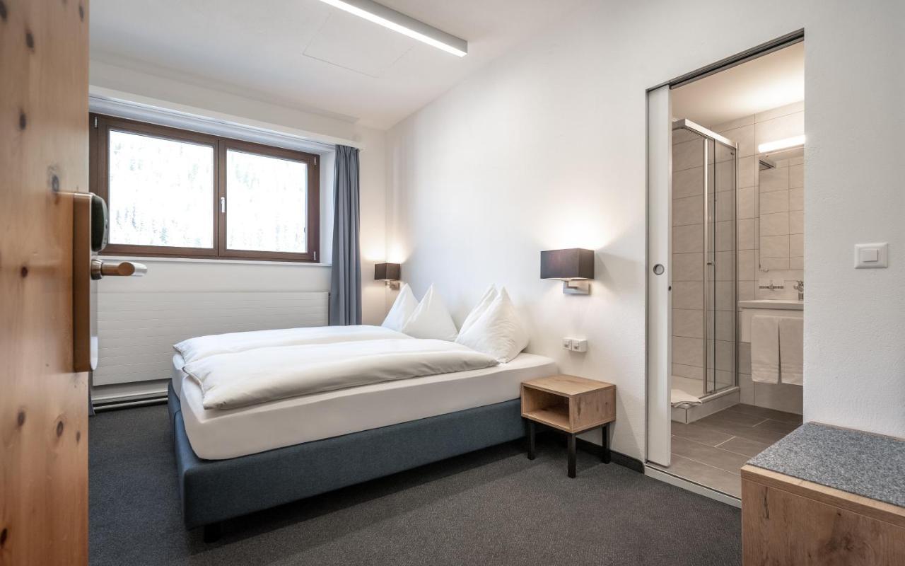 Hotel Ochsen By Mountain Hotels دافوس المظهر الخارجي الصورة
